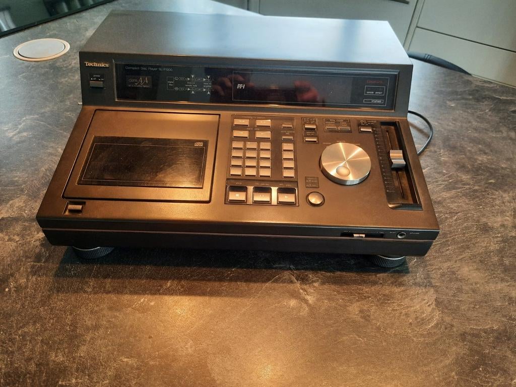 Lecteur CD technics SLP-1200 fonctionnel, rare, TV, Hi-fi & Vidéo, Lecteurs vidéo, Enlèvement ou Envoi