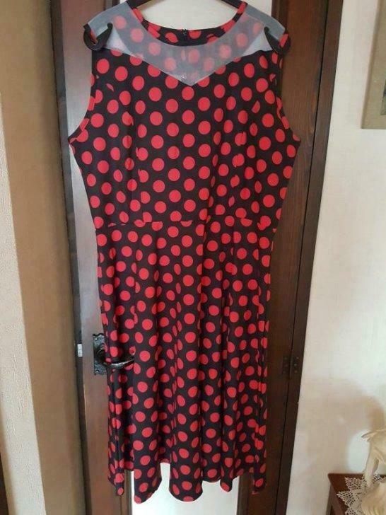 Retro kleedje met rode bollen., Neuf, Taille 46/48 (XL) ou plus grande, Enlèvement, Longueur genou