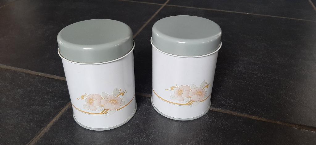 2 blikken dozen (bewaardoos) met een bloem + deksel, Huis en Inrichting, Ophalen of Verzenden, Gebruikt