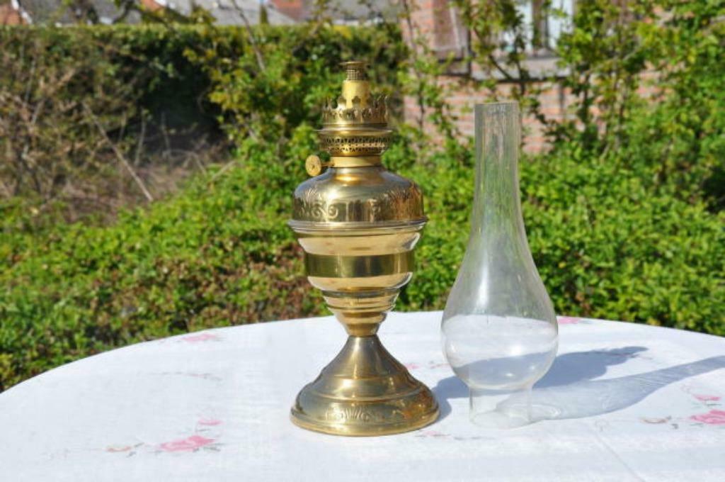 §  lampe a petrole en cuivre decor arabesque, Antiquités & Art, Enlèvement ou Envoi, Cuivre