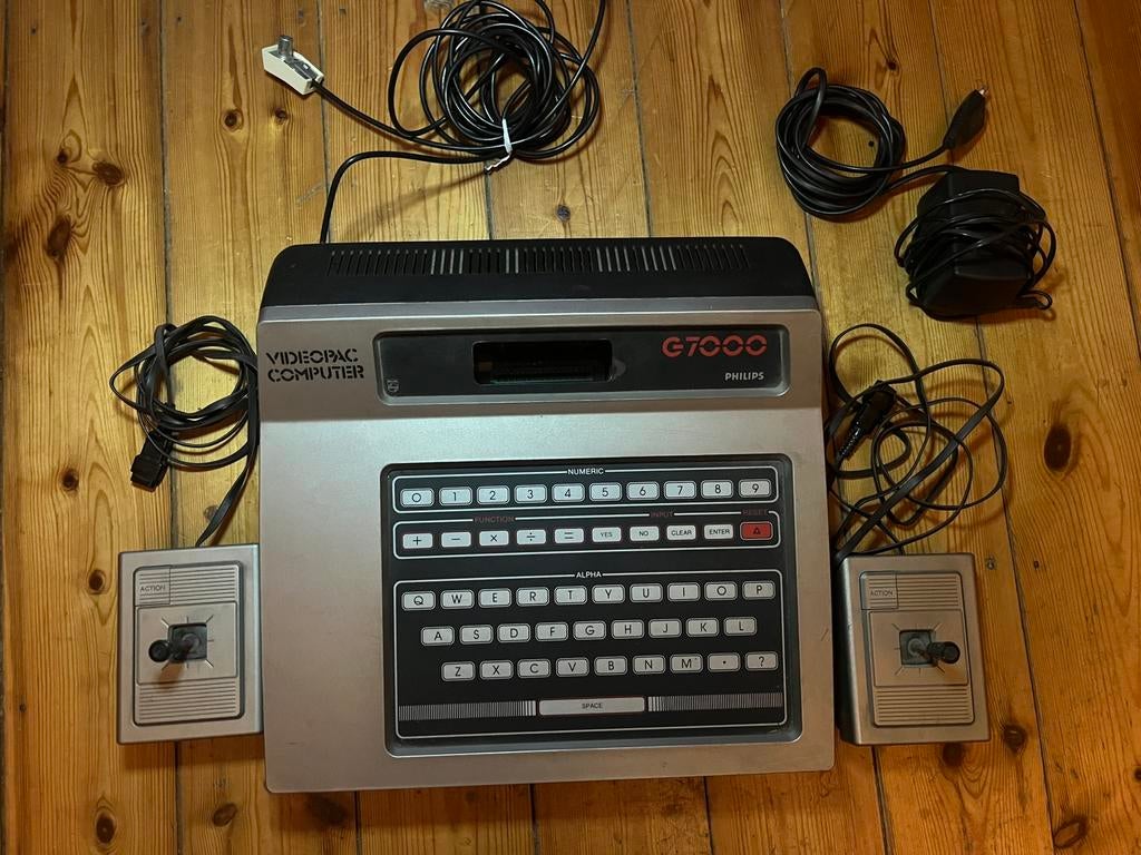 Philips Videopac G7000 + 10 jeux complets + 2 manettes, Enlèvement ou Envoi