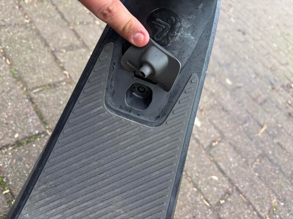 ninebot e2 pro, Fietsen en Brommers, Ophalen, Elektrisch, Klasse A (25 km/u), Zo goed als nieuw