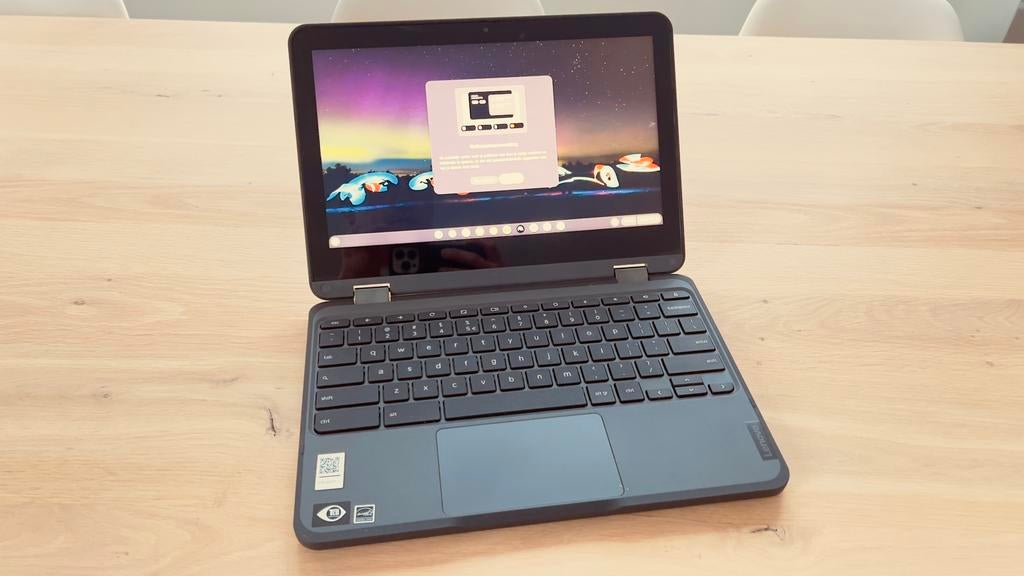 Chromebook Lenovo 300e Gen 3 - Chargeur inclus, Neuf, 11 pouces, 4 GB ou moins, 32 GB ou moins