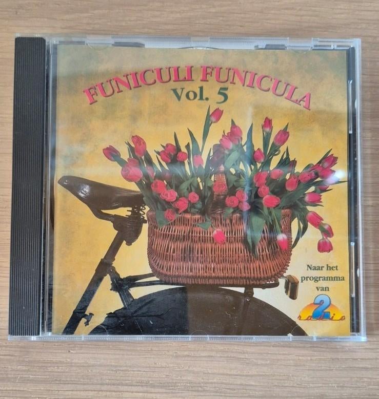 Funiculi Funicula vol 5, Cd's en Dvd's, Ophalen of Verzenden, Zo goed als nieuw