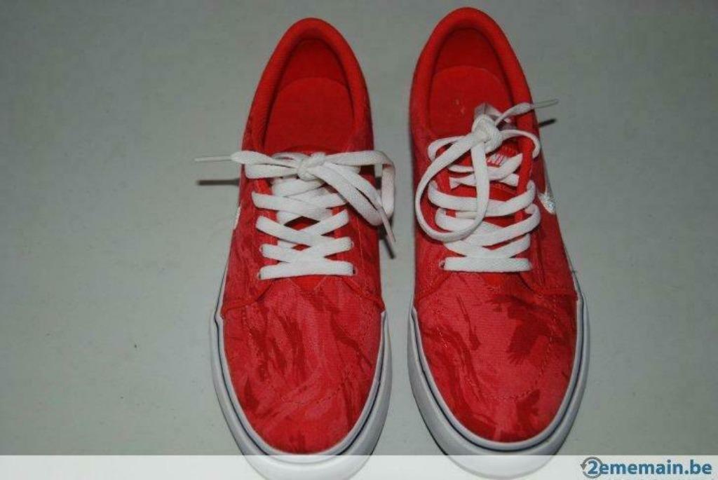 Chaussures Nike rouges comme neuves - Pointure 36,5., Garçon ou Fille, Enlèvement ou Envoi, Comme neuf, Chaussures