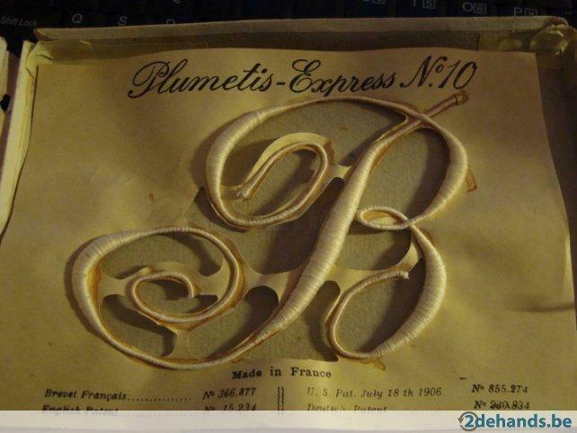 Doosje plumetis express geborduurd letter B monogram Paris, Antiek en Kunst, Ophalen of Verzenden