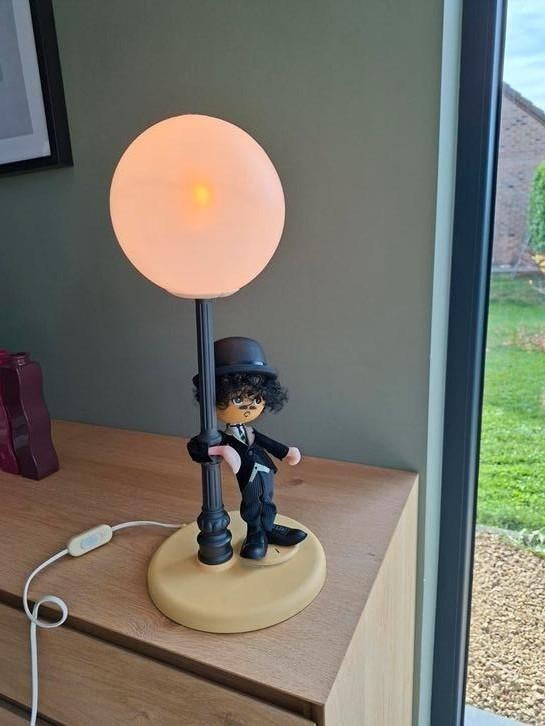 VINTAGE CHARLIE CHAPLIN lamp uit 1970. Perfecte conditie. 50, Huis en Inrichting, Lampen | Spots, Ophalen, Gebruikt