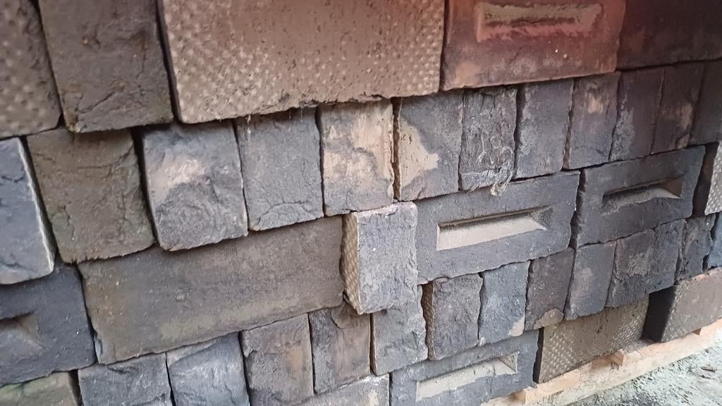 Nelissen, zwart mangaan, WV 65, Doe-het-zelf en Bouw, Metselstenen, Ophalen, Zo goed als nieuw