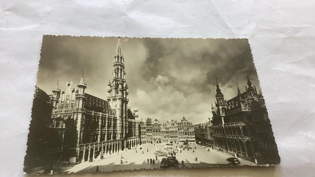 Bruxelles de Grote Markt, Ophalen of Verzenden, Ongelopen