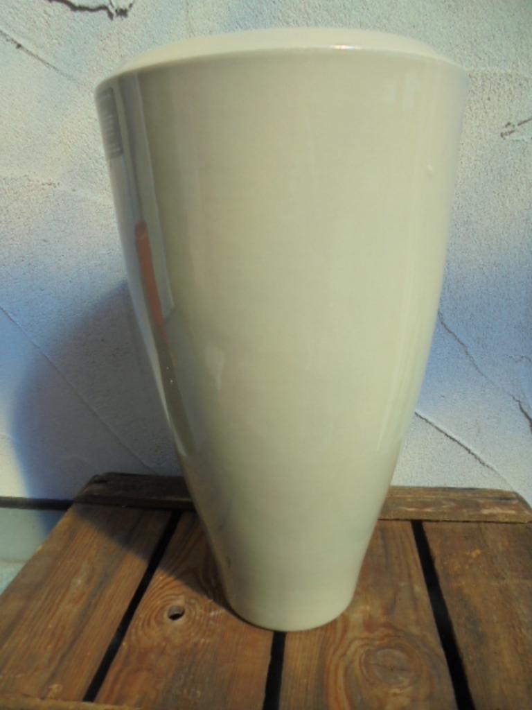 VAAS KERAMIEK BEIGE GEGLAZUURD TAPS 34 x dia 20 cm NIEUW, Huis en Inrichting, Ophalen of Verzenden, Nieuw, Overige kleuren