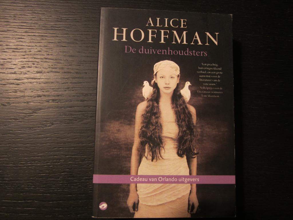De duivenhoudsters  -Alice Hoffman-, Ophalen of Verzenden