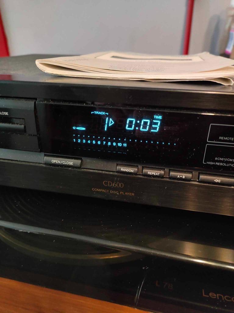 PHILIPS CD 600 - Gemaakt in België - /00R, Audio, Tv en Foto, Cd-spelers, Ophalen of Verzenden, Gebruikt, Philips