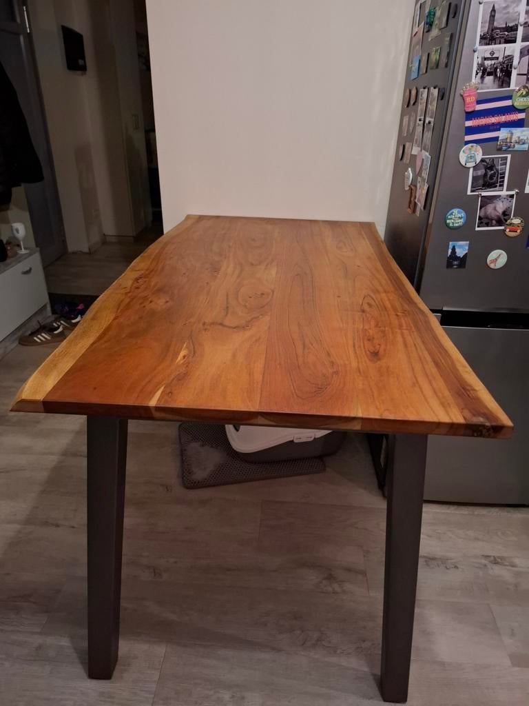 Table haute de cuisine, Ophalen