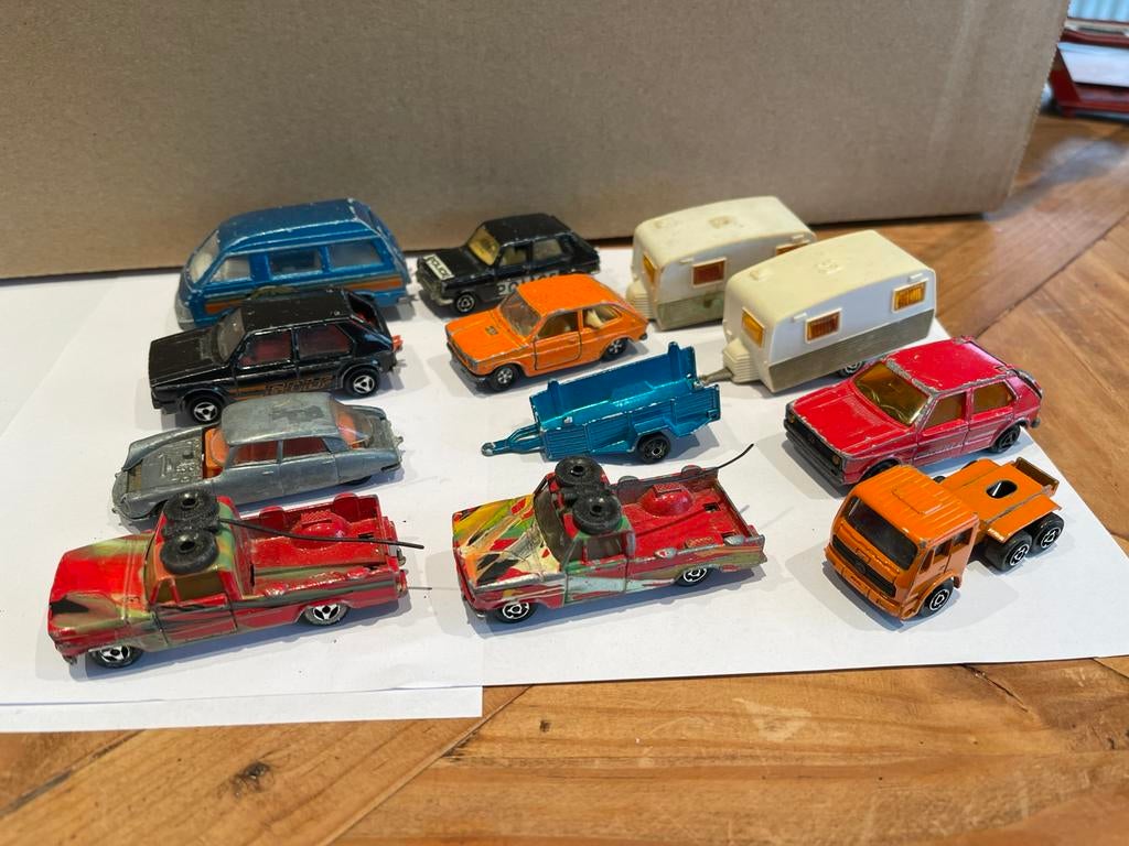 Majorette lot 12 x vw fiat simca toyota caravan citroen, Ophalen of Verzenden, Zo goed als nieuw
