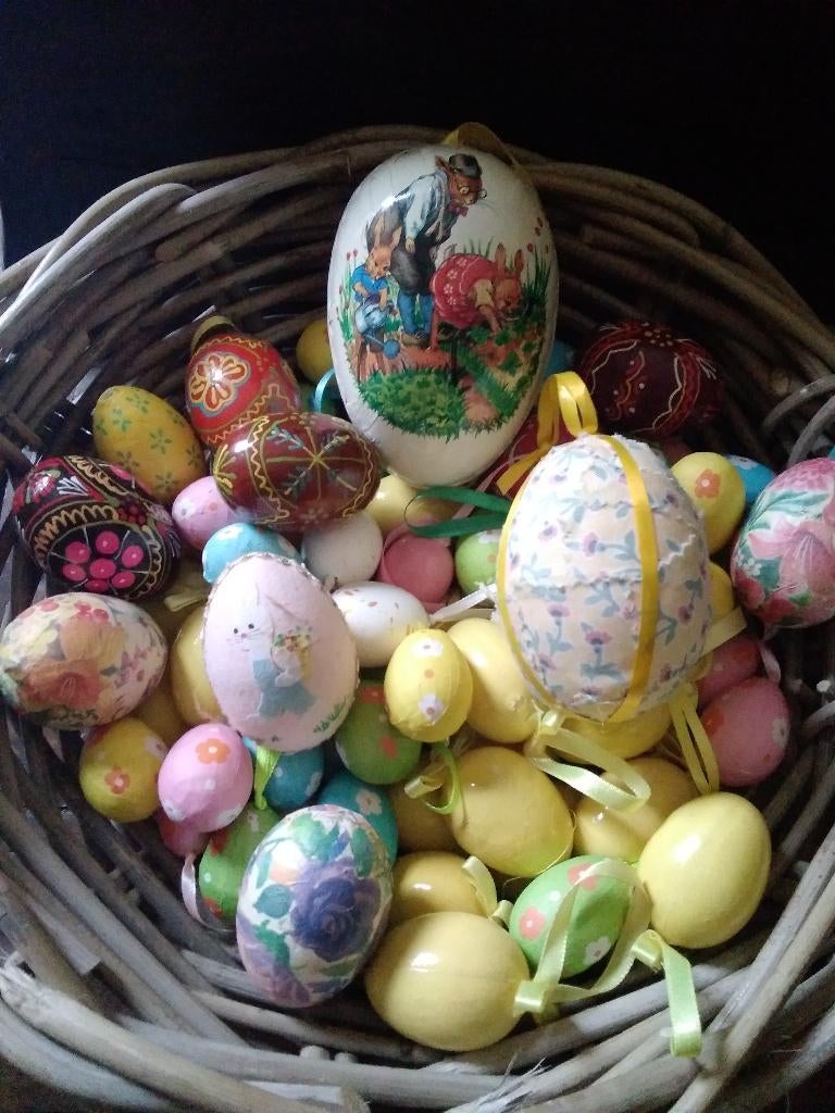 Oeufs de Pâques en papier mâché, Divers, Envoi, Utilisé