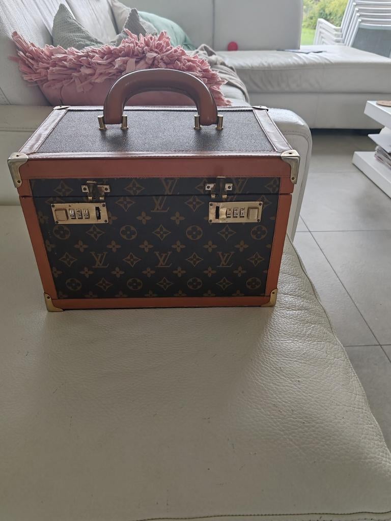 Mooie oude beautycase (waarschijnlijk1940), Ophalen, Zo goed als nieuw