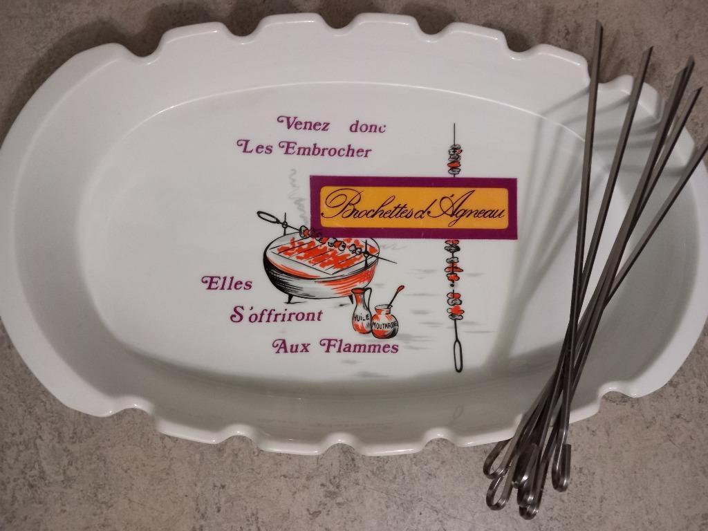 Joli Plat à brochettes en porcelaine d'art + 6 piques à broc, Neuf, Enlèvement, Autres types, Autres styles