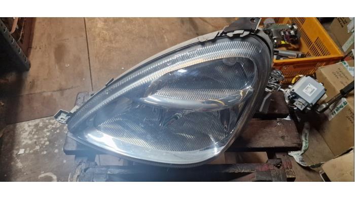Koplamp links van een Mercedes A-Klasse, Auto-onderdelen, Ophalen of Verzenden, 3 maanden garantie, Gebruikt, Mercedes-Benz