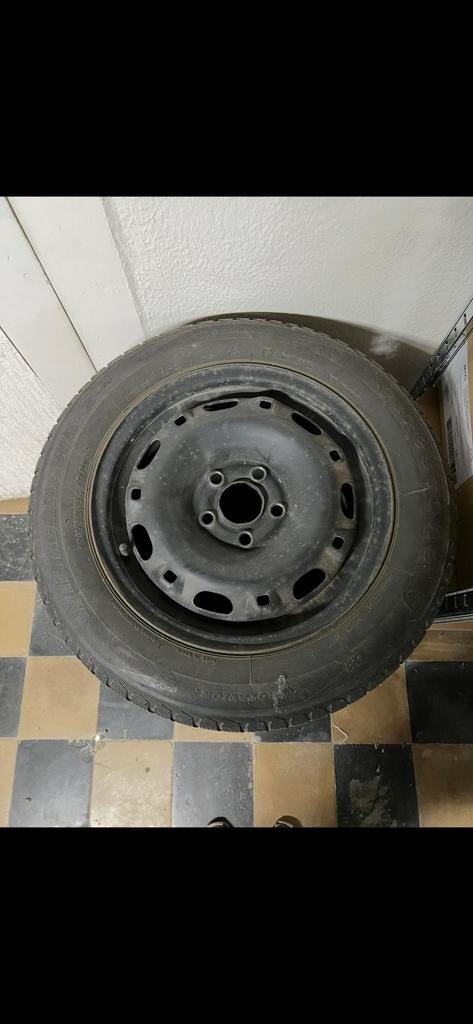 4 Pneus hiver montés sur jantes (polo), Autos : Pièces & Accessoires, Enlèvement, Pneus hiver, Pneu(s)