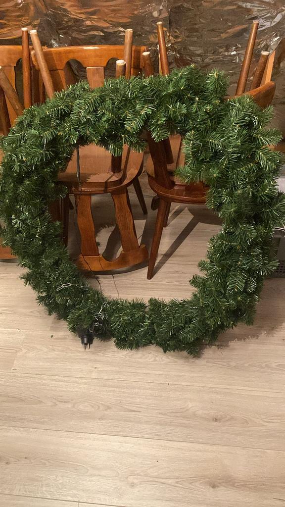 Kerstkrans, Ophalen, Zo goed als nieuw