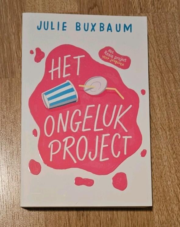 Het Ongeluk Project - Julie Buxbaum, Ophalen of Verzenden, Zo goed als nieuw