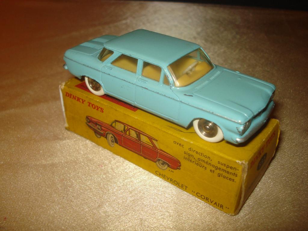 DINKY TOYS Ancienne Chevrolet Corvair en Boîte d'Origine, Enlèvement ou Envoi, Comme neuf, Voiture, Dinky Toys
