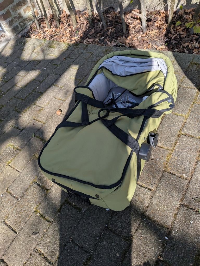 Buggy avec de nombreux accessoires, Enlèvement