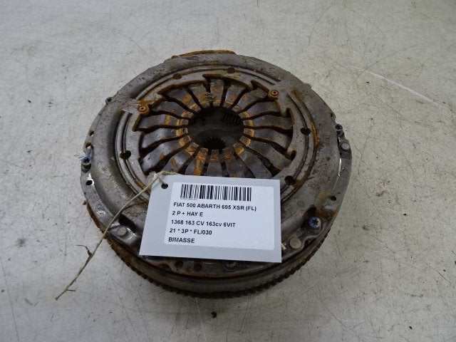 VLIEGWIEL DUBBELE MASSA Abarth 500 / 595 / 695 (01-2008/-), Auto-onderdelen, Taurusavenue 1
2132 LS  Hoofddorp, NL, Webaccessibility@stellantis.com