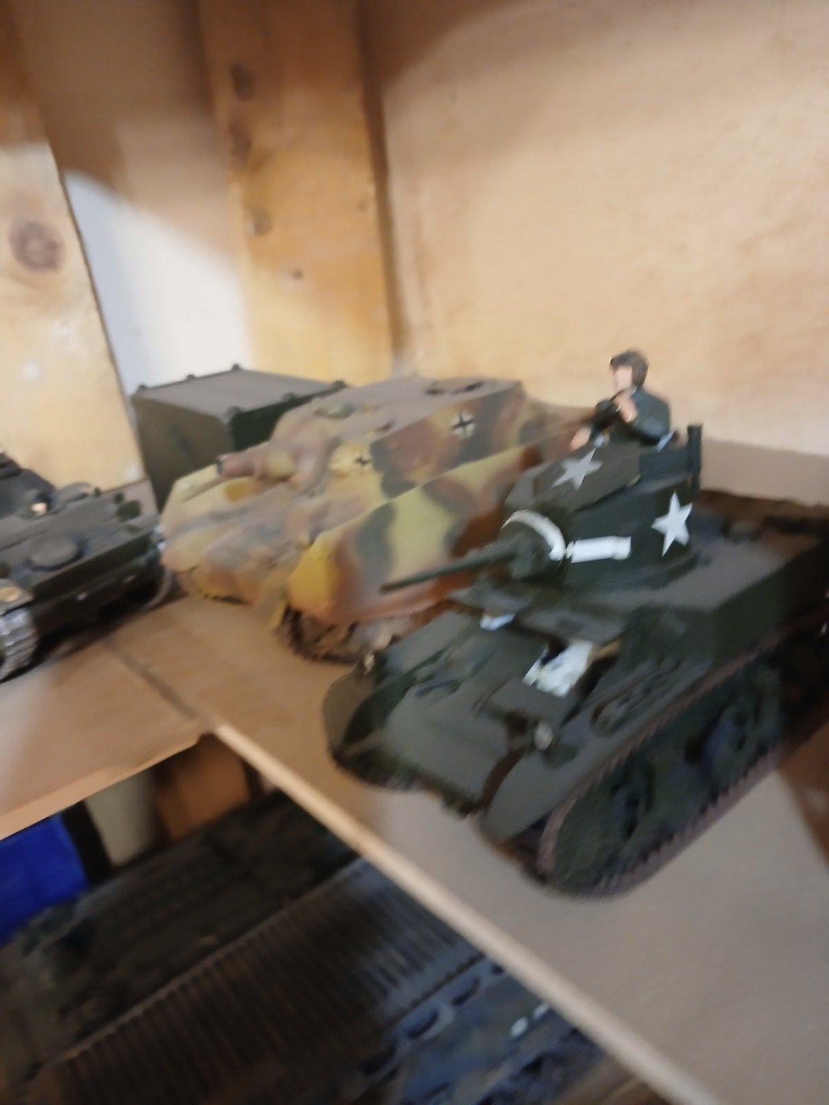 Military  1/35 monté  et peint +- 80 pieces, Enlèvement