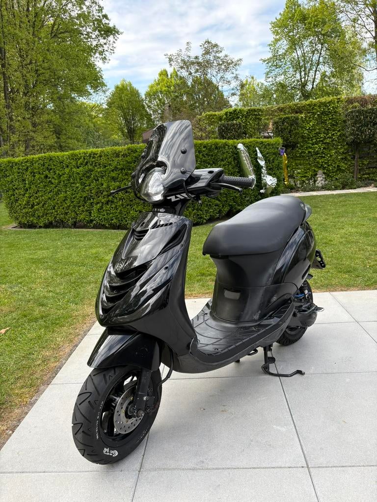 Piaggio zip 2t 70cc, Fietsen en Brommers, Scooters | Piaggio, Ophalen, Tweetakt, Klasse A (25 km/u), Zo goed als nieuw