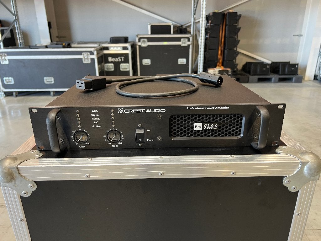 Crest Audio Pro 9200 2x3250W/2Ohm amplifier, Enlèvement ou Envoi, Utilisé, 150 watts ou plus