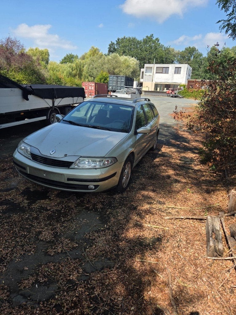 Renault Laguna Break – 500 euro, Auto's, Renault, Laguna, Beige, Beige, Dakrails