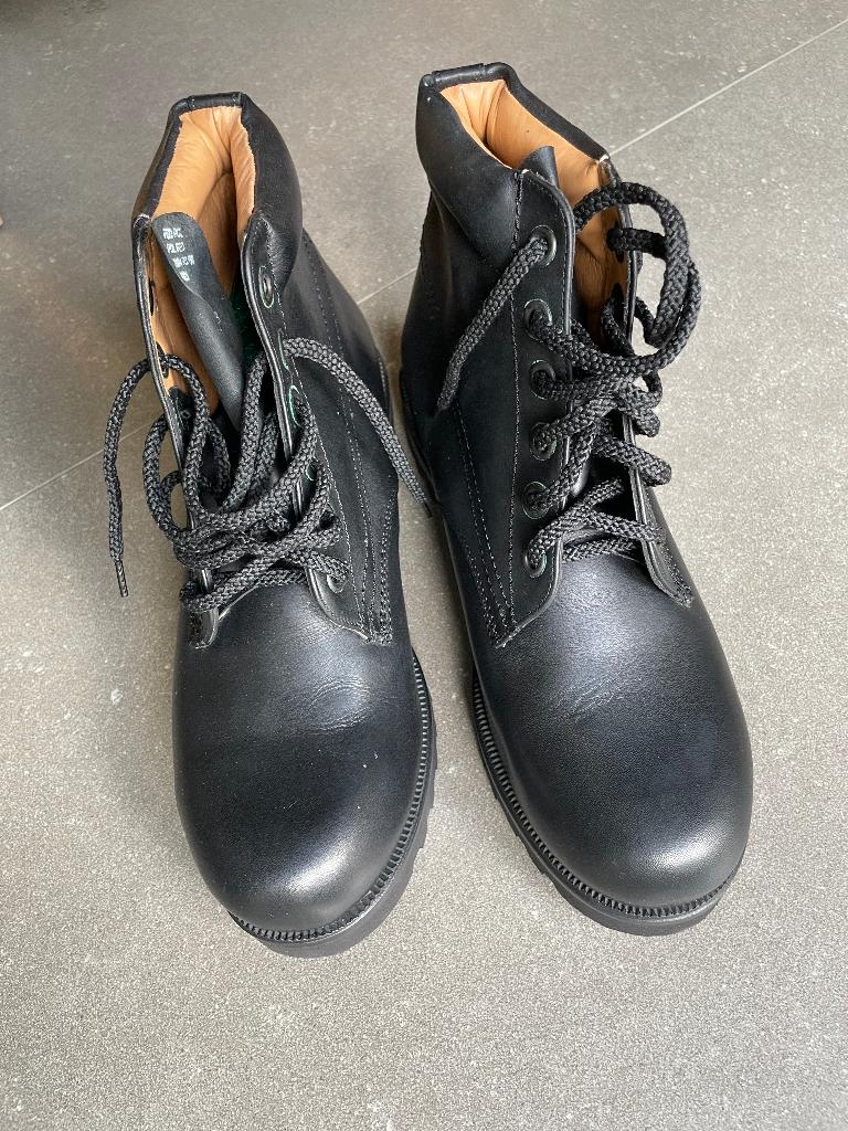 Chaussure, Enlèvement ou Envoi, Neuf, Noir
