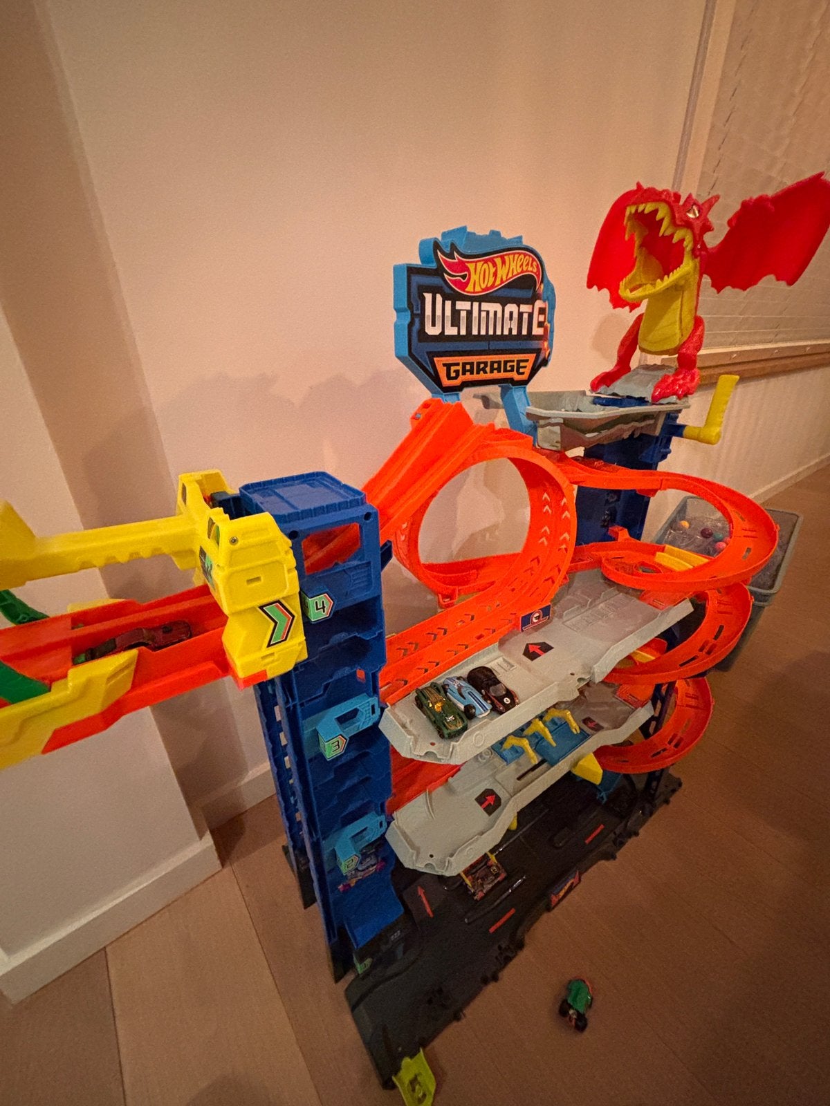 Hot wheels ultimate garage+auto’s, Kinderen en Baby's, Ophalen, Zo goed als nieuw, Racebaan, Hot Wheels