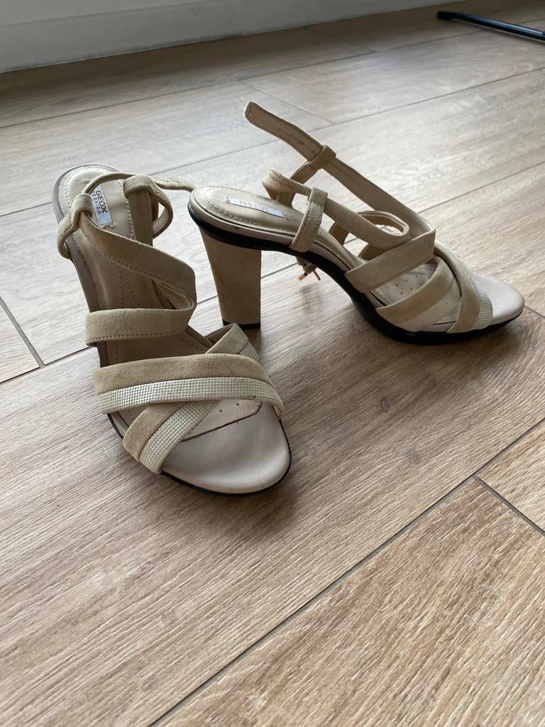 High Heels Geox- Nieuw, maat 38, Kleding | Dames, Schoenen, Ophalen, Nieuw, Beige