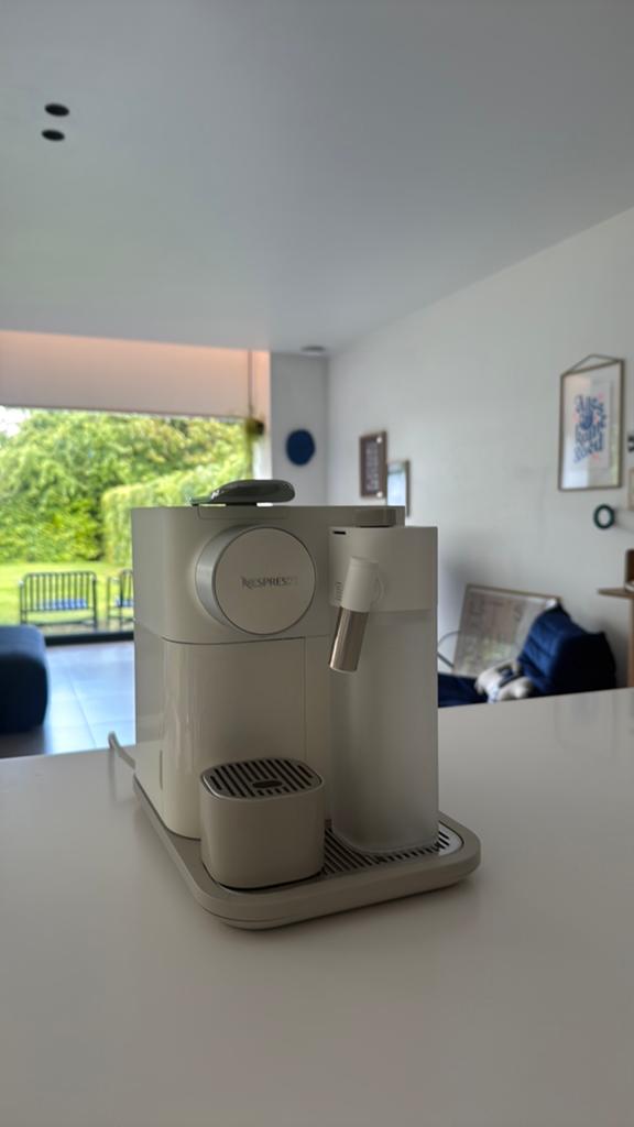 Delonghi nespresso lattissima EN640.W, Réservoir d'eau amovible, Combiné, Dosettes et capsules de café, Enlèvement