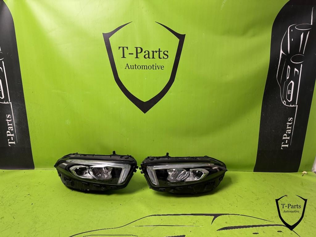 Feu de couplage droit/gauche Mercedes Classe A A1779062700 A, Mercedes-Benz AG, Mercedes-Benz, Utilisé, Mercedesstrasse 120
70372  Stuttgart, DE