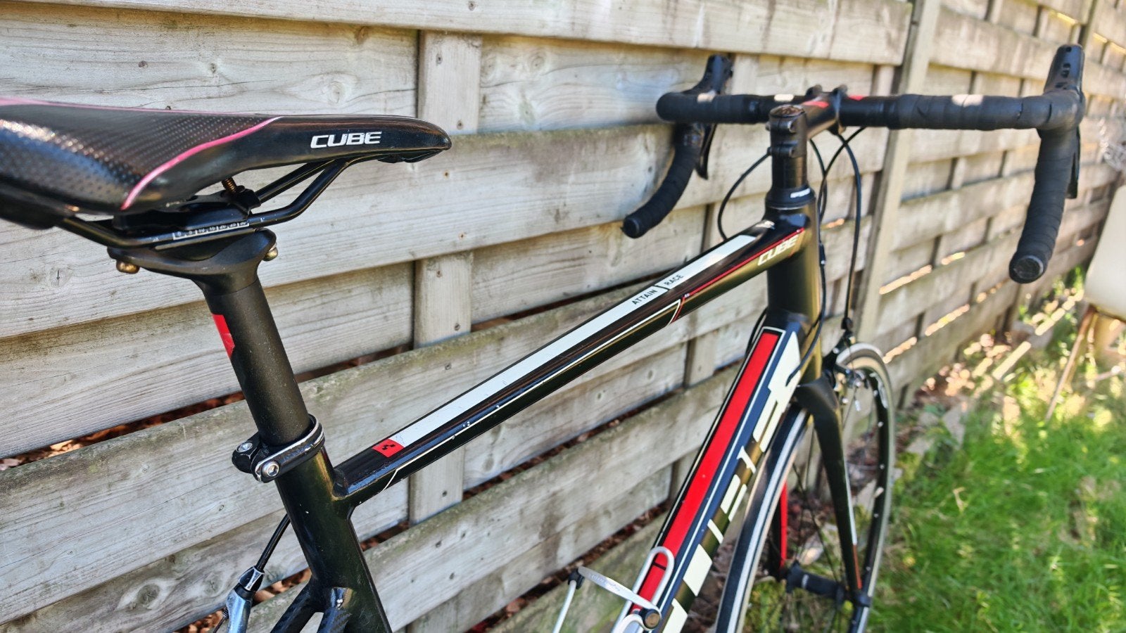 Cube Attain Race racefiets 250€, Fietsen en Brommers, Fietsen | Racefietsen, Ophalen
