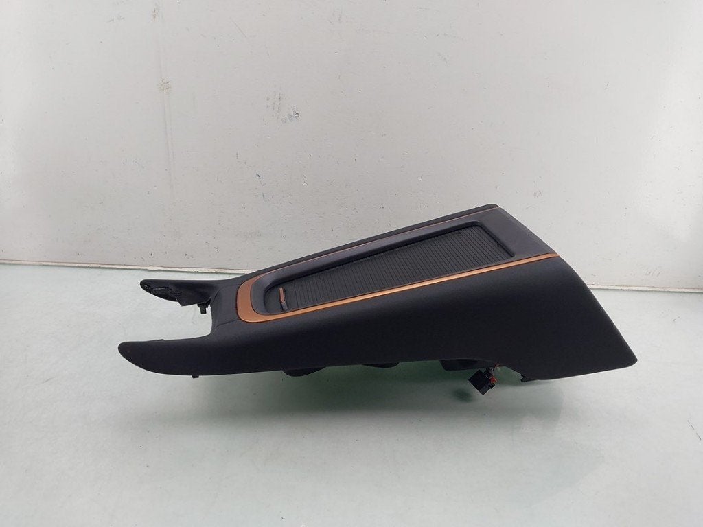 MIDDENCONSOLE Cupra Born (|10E863475|10E863475NCY|), Auto-onderdelen, Interieur en Bekleding, Dhr. J. Ham, Gebruikt, Administratie@autoham.nl