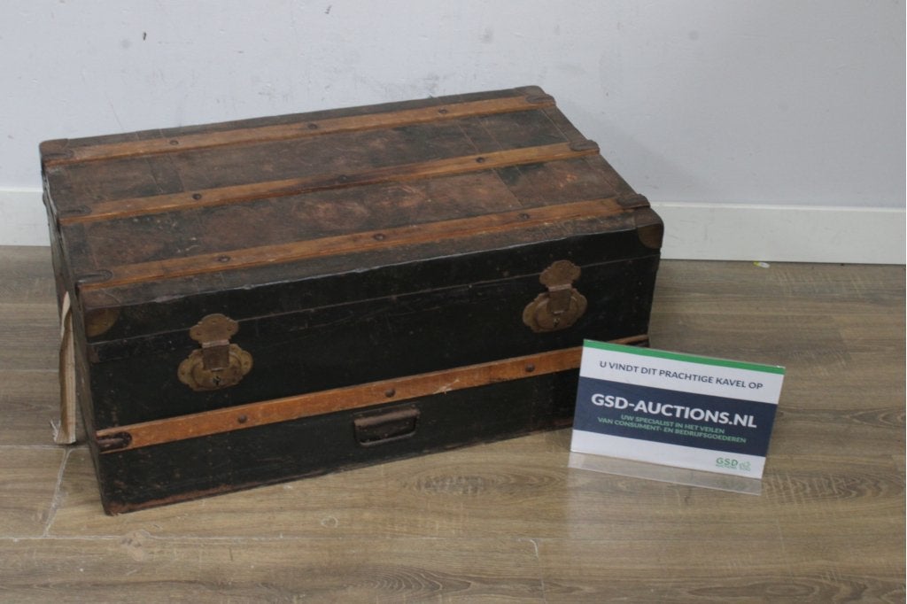 Oude metalen kist, Hutkoffer, Huis en Inrichting, Woonaccessoires | Kisten, Niet ingevuld, Niet ingevuld, Niet ingevuld