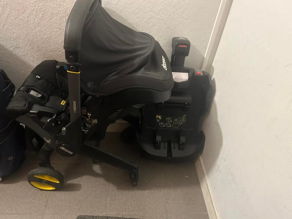 Doona + isofix, Enlèvement, Comme neuf
