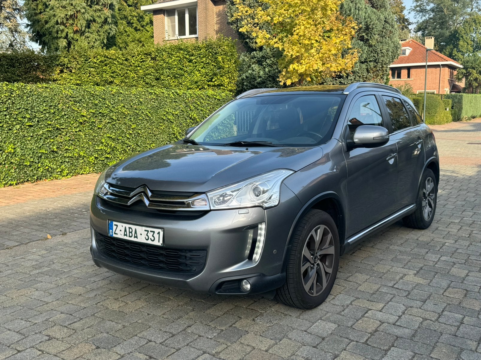 Citroen C4 Aircross 1.6 hdi ,Gps , airco ,camera , toit pano, Autos, Boîte manuelle, Entretenue par le concessionnaire, Noir, 5 portes