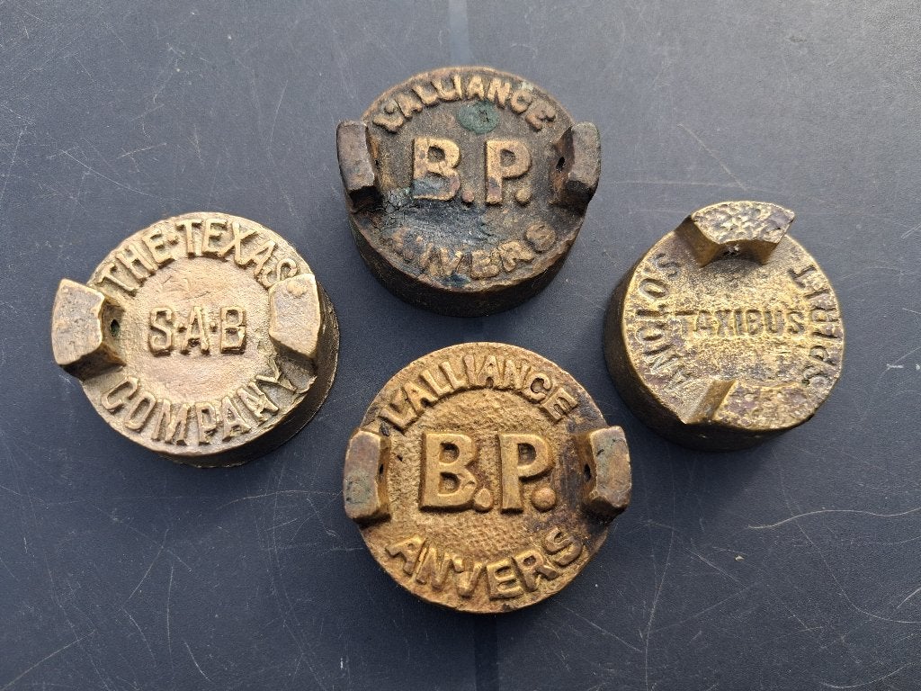 4 oude bronzen stopsels jaren 30, Ophalen of Verzenden, Zo goed als nieuw, Gebruiksvoorwerp
