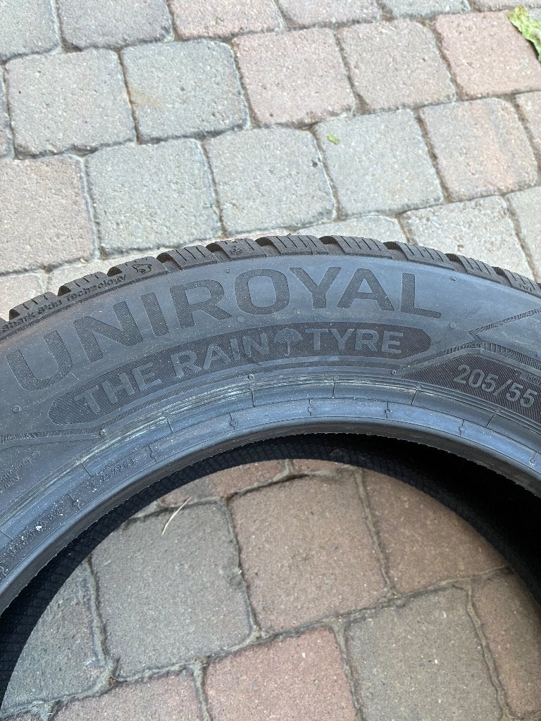 Pneus d'hiver R16 Uniroyal Winterexpert, Neuf, Pneus hiver, 16 pouces, Véhicule de tourisme