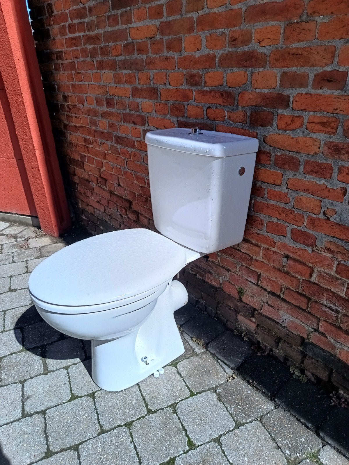 Gratis perfect werkende WC, Ophalen, Gebruikt, Steen, Toilet
