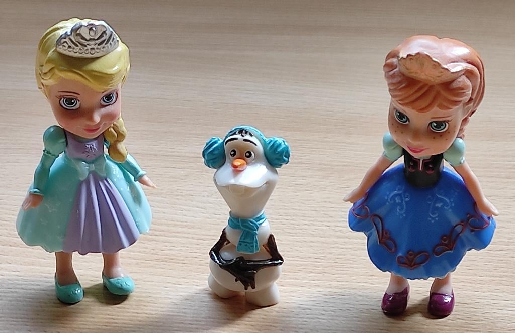 poppetjes Elza, Anna en Igor, Ophalen of Verzenden, Zo goed als nieuw