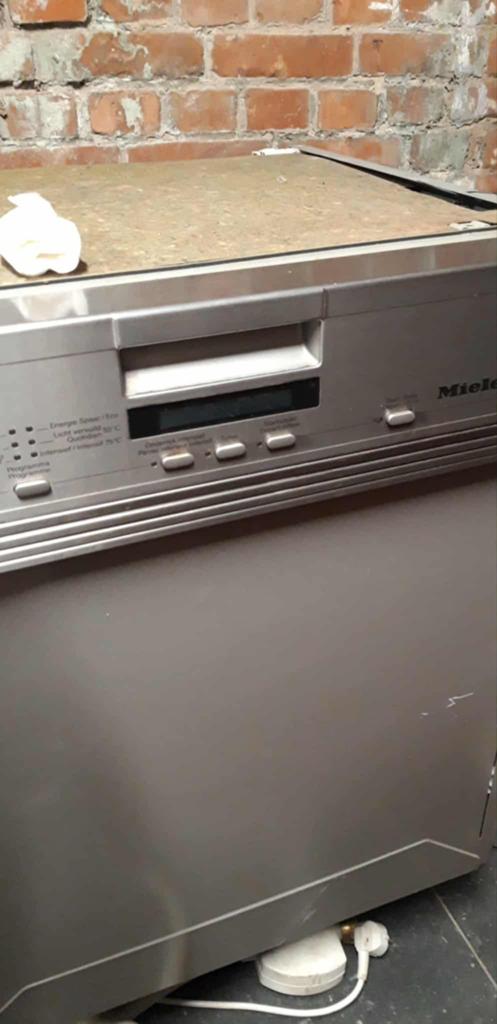 Lave-vaisselle Miele, Electroménager, Lave-vaisselle, Classe énergétique A ou plus économe, 85 à 90 cm, Encastré, Moins de 10 litres