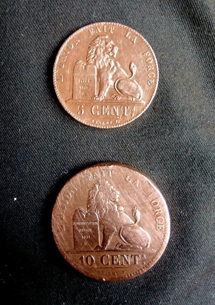 2 Pièces en bronze, Ophalen, Brons