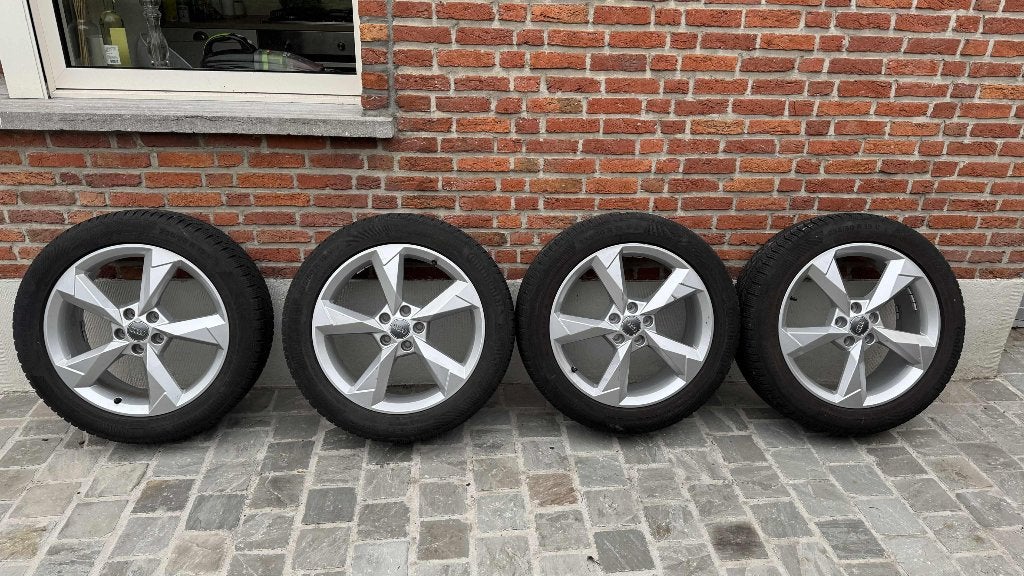 Originele Audi Q3 19” winterbanden - Continental 235/50 R19, Auto-onderdelen, Gebruikt, Winterbanden, Band(en), Personenwagen