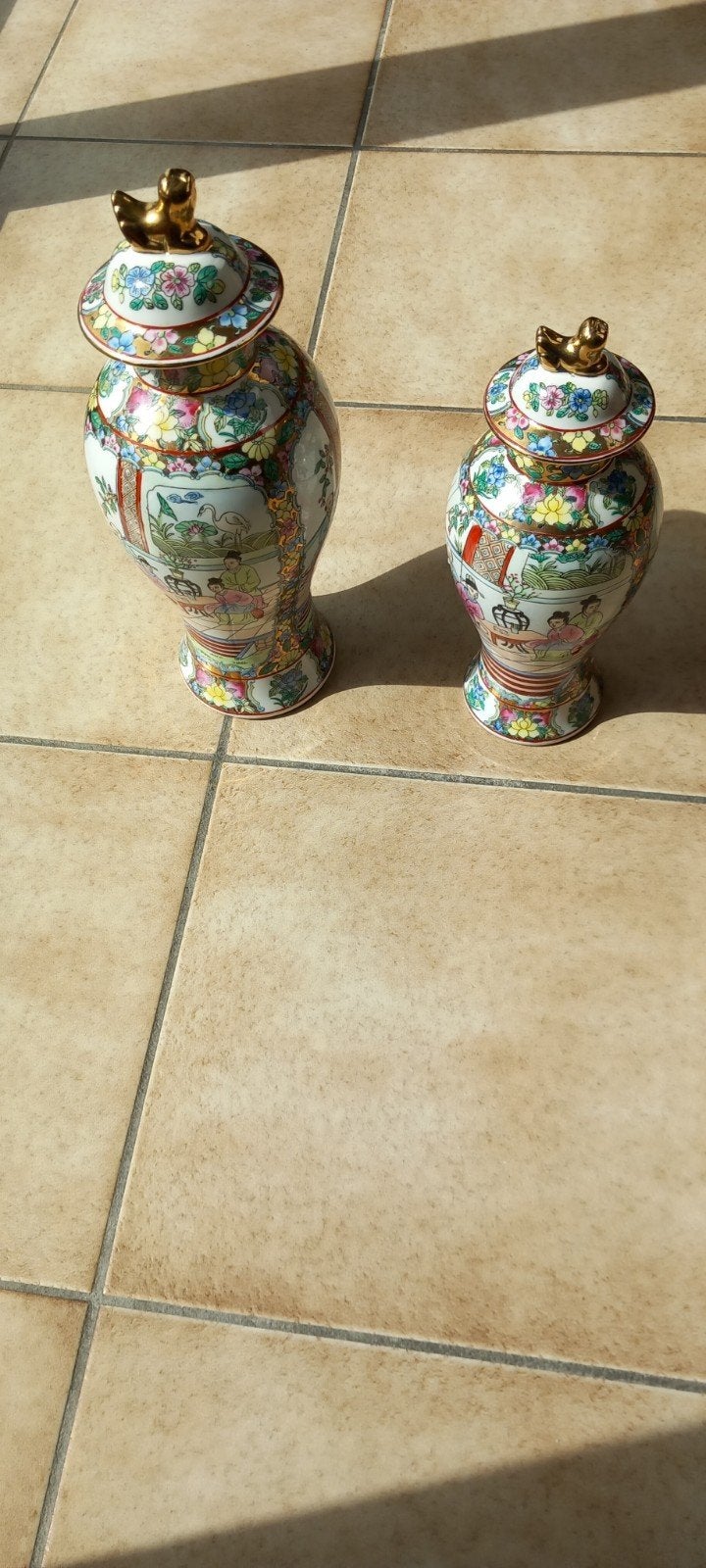 Set 2 Chinese vazen van 27 cm en 33 cm hoog met stempel, Ophalen of Verzenden